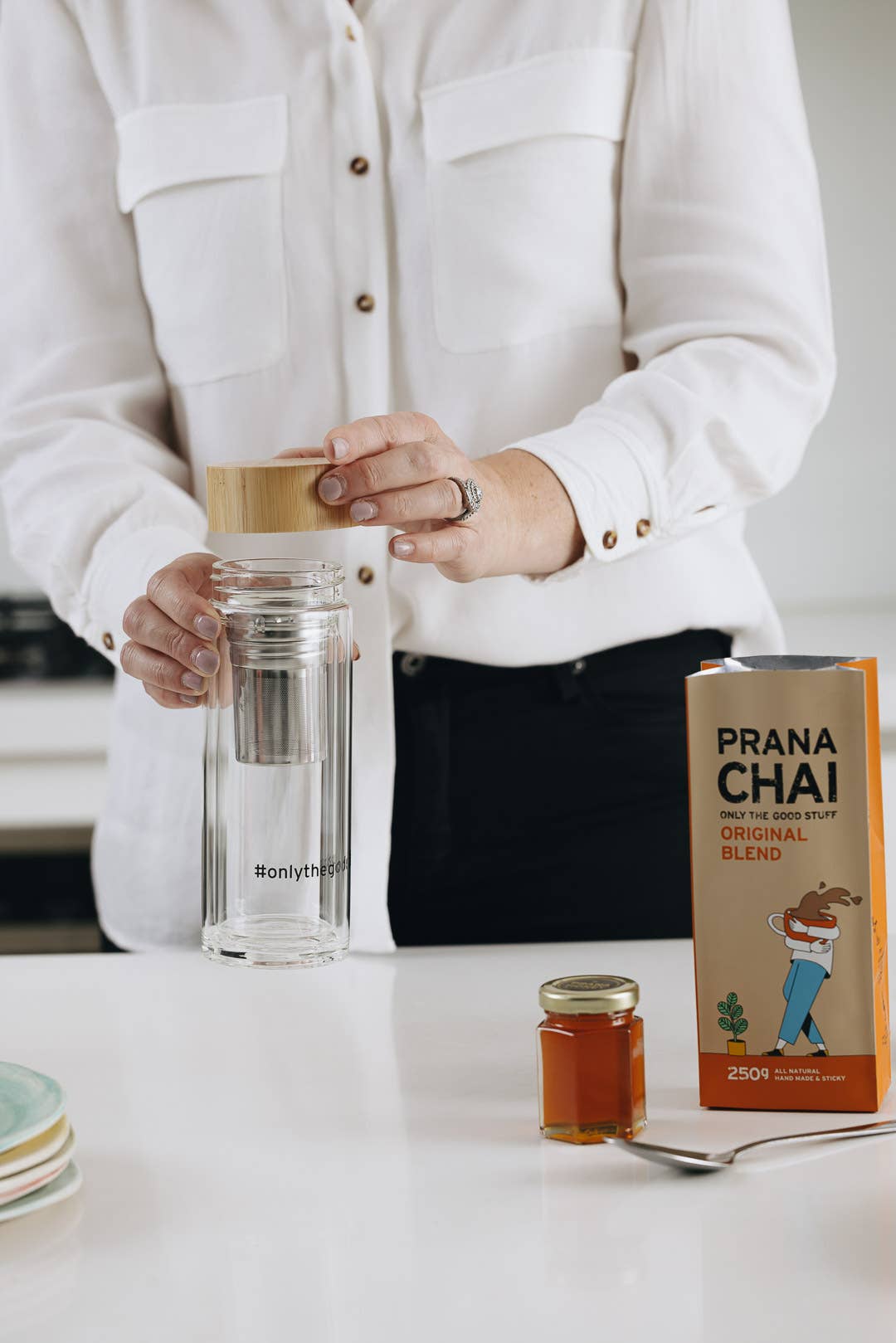 Prana Chai - Wholesale Tea Strainer/Infuser - Prana Chai Double-Wall Insulated Glass Cold Brew Infuser2
