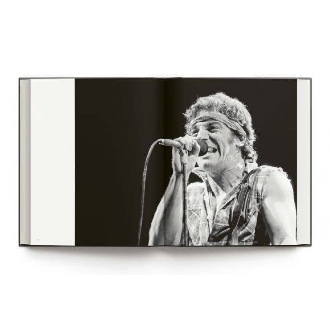 ACC Art Books Ltd - Wholesale Book - Adult - Bruce Springsteen: Live in the Heartland