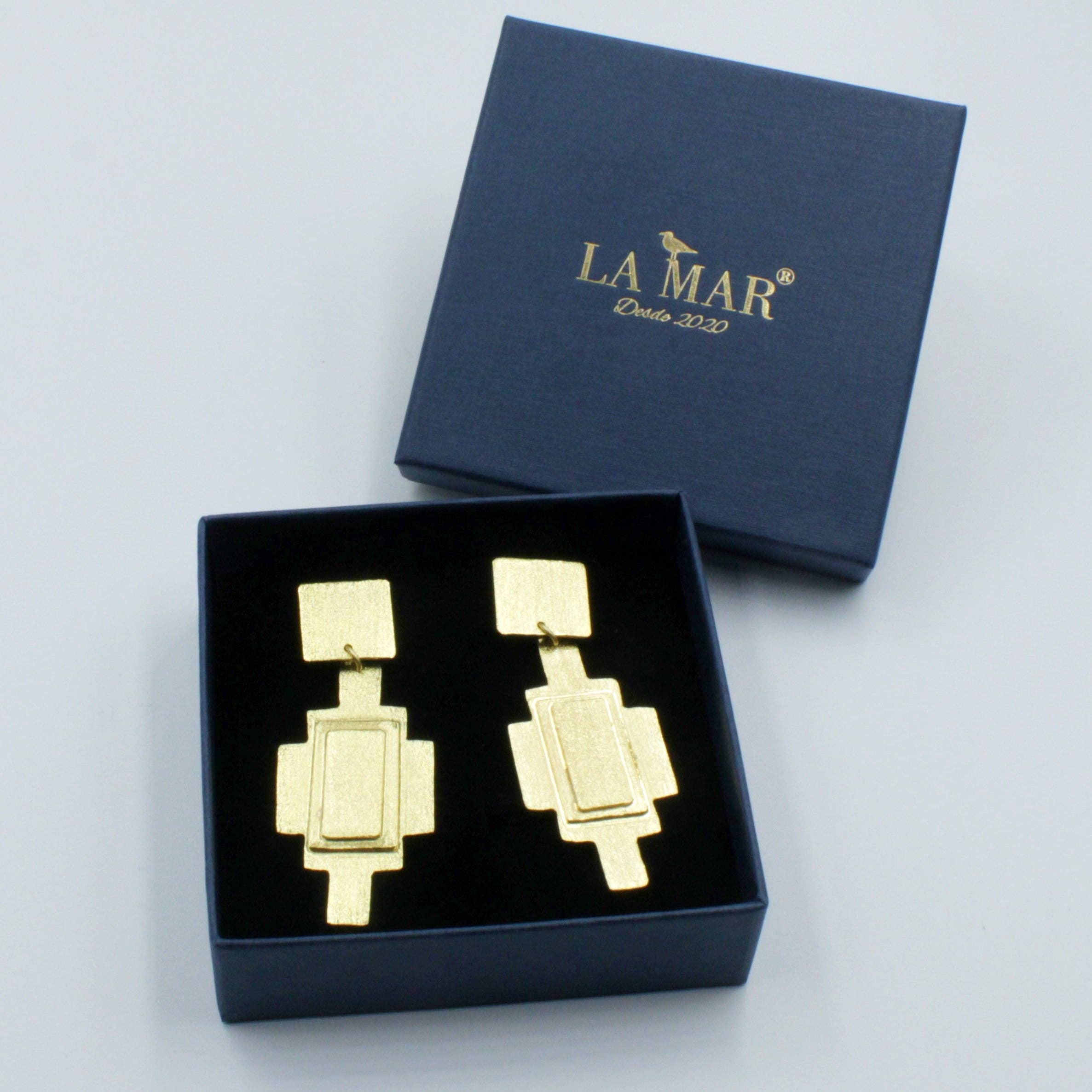 LA MAR - Vente Boucles d'oreilles pendantes - Boucles d'oreilles WRIGHT plaquées or - Conçu avec caractère3