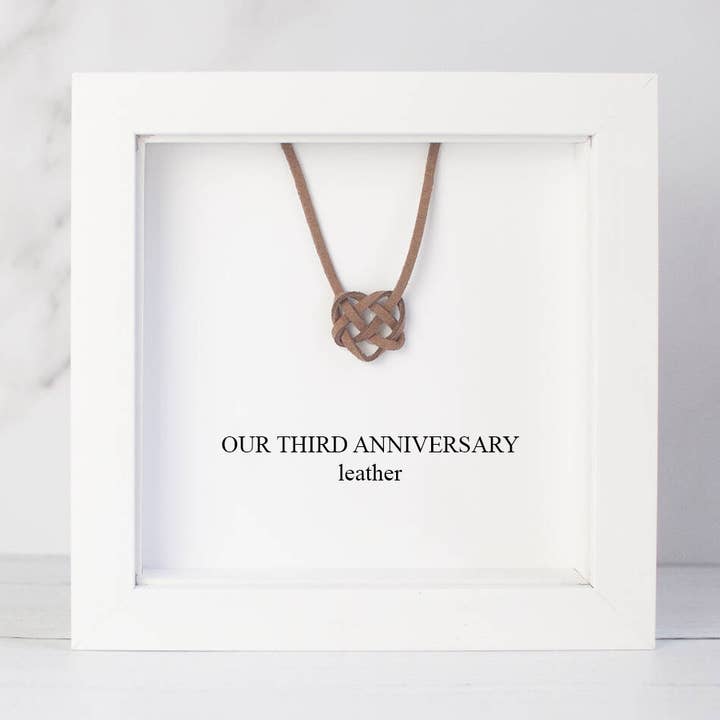 Cadeau encadré cœur fait main en cuir végétalien 3e anniversaire pour la vente par Afewhometruths