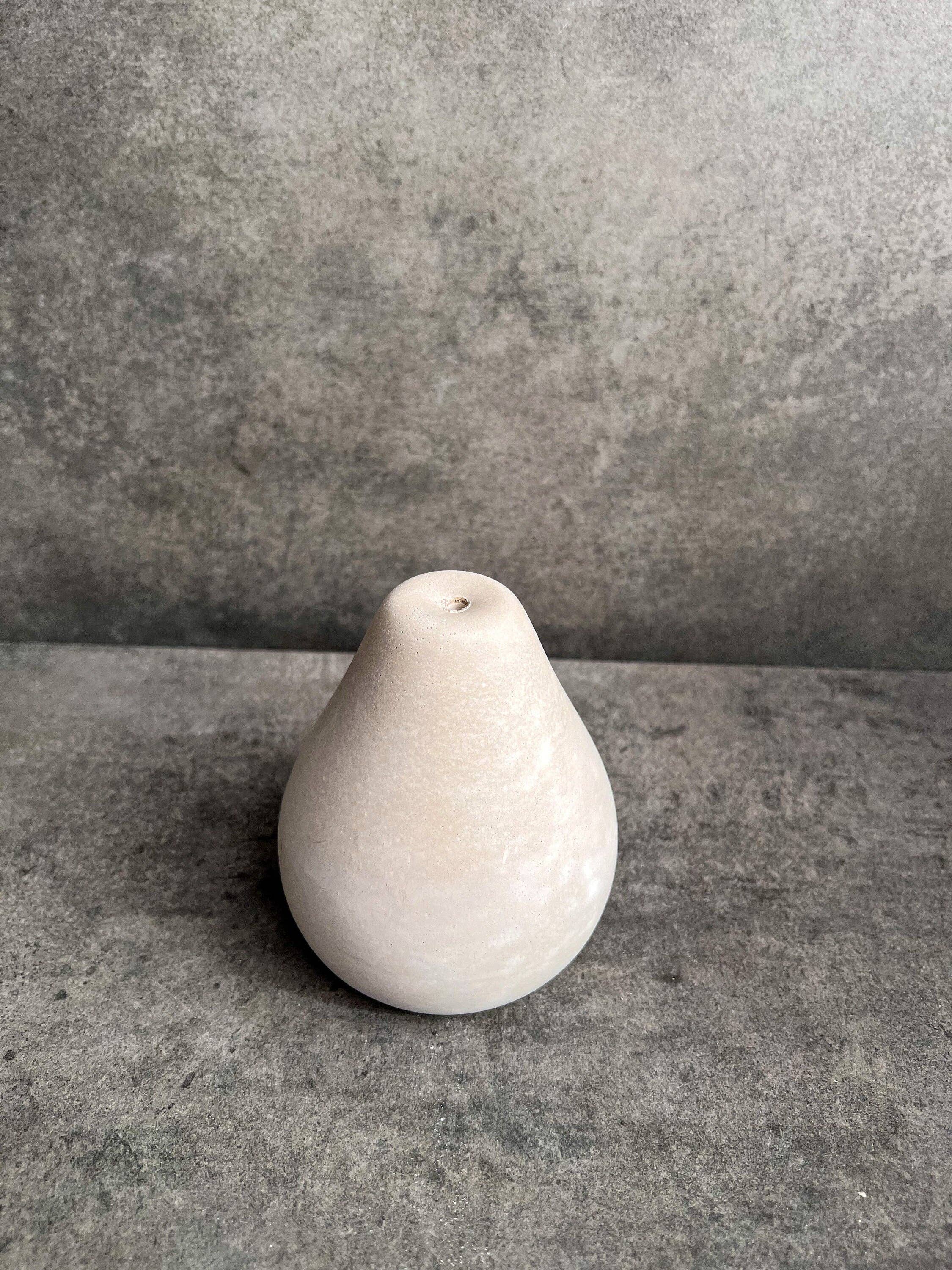 Minimal Loot Design – Engroshandel Skulptur – BETONPÆRESKULPTUR, Minimalistisk cementindretning, bordpladekunstfigur, moderne dekorativ frugt, dekorativ pære, indretning til sofabord6