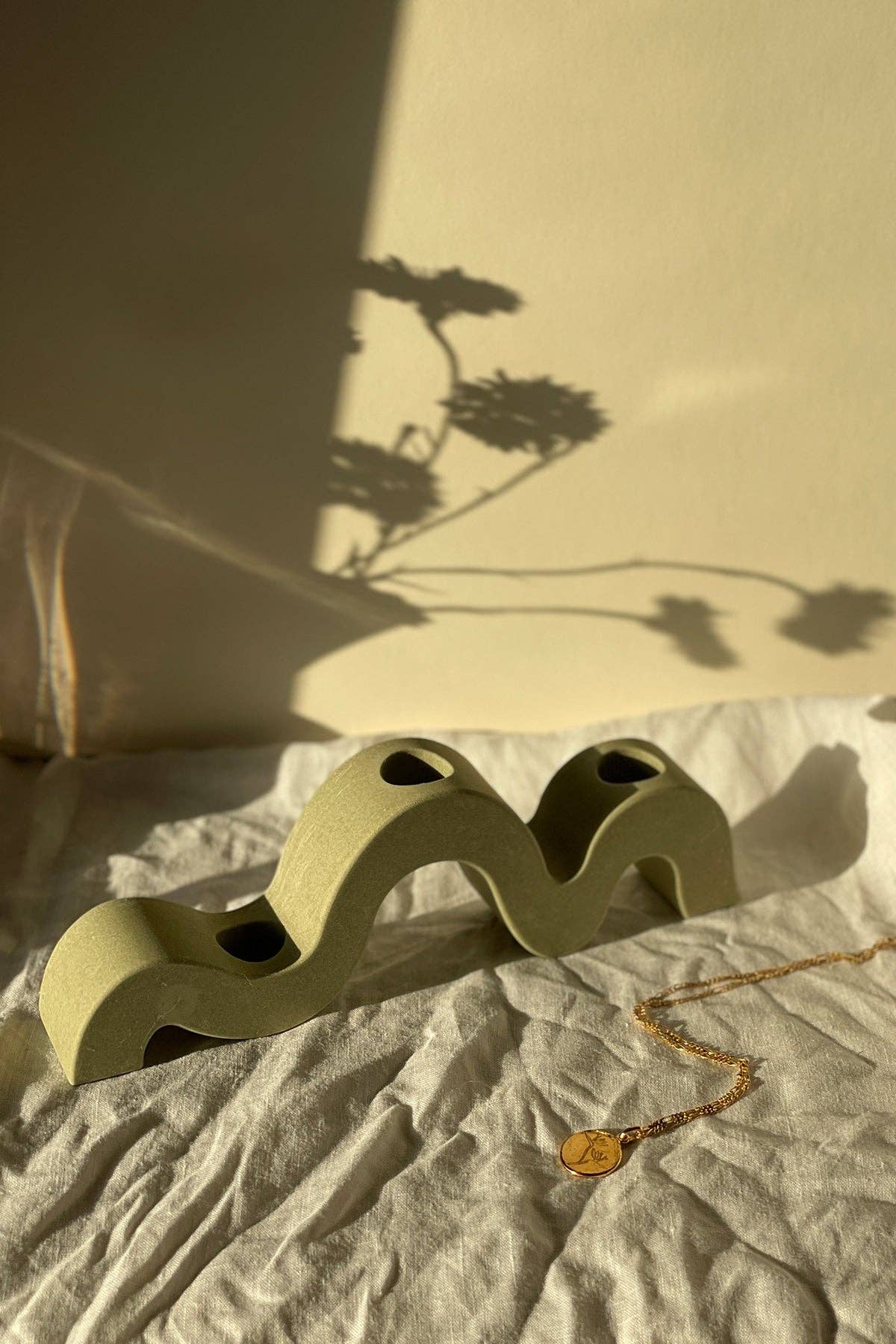 Interlude Candles – wholesale Candle holder – Wavy Candle Stick Holder4