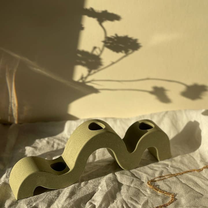 Interlude Candles – wholesale Candle holder – Wavy Candle Stick Holder4