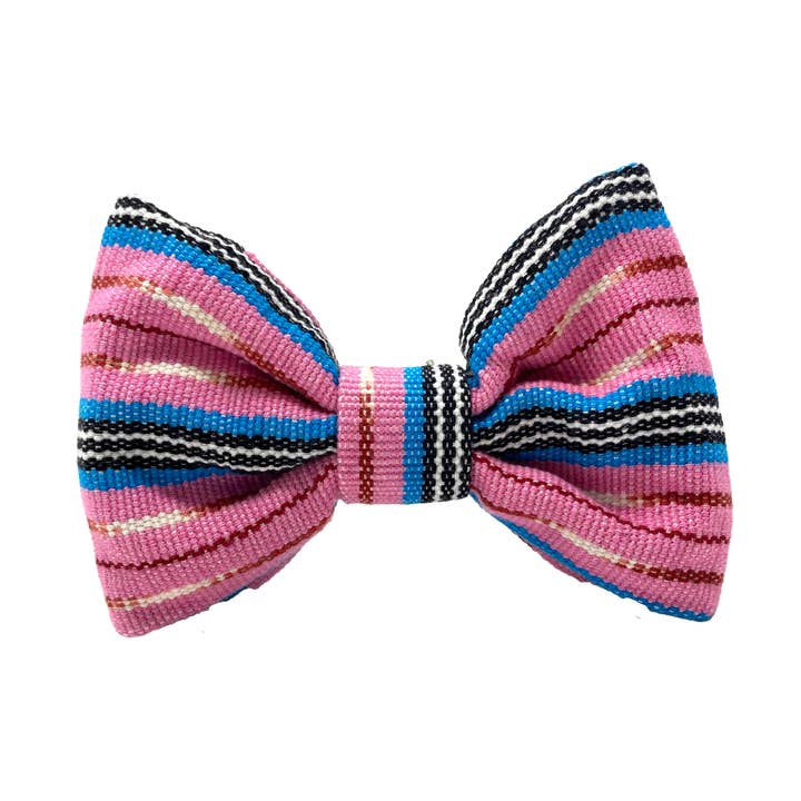 Nœud papillon Bubblegum Alley pour chien ou animal de compagnie, issu du commerce équitable et fabriqué artisanalement pour la vente par Sam & Nala | intentional style for pets & their people