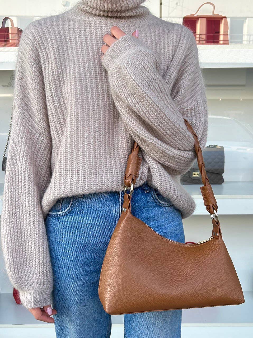 JIJOU CAPRI - Vendita all'ingrosso Tracolla - Donna - Borsa in pelle italiana asimmetrica con tracolla intrecciata 2112