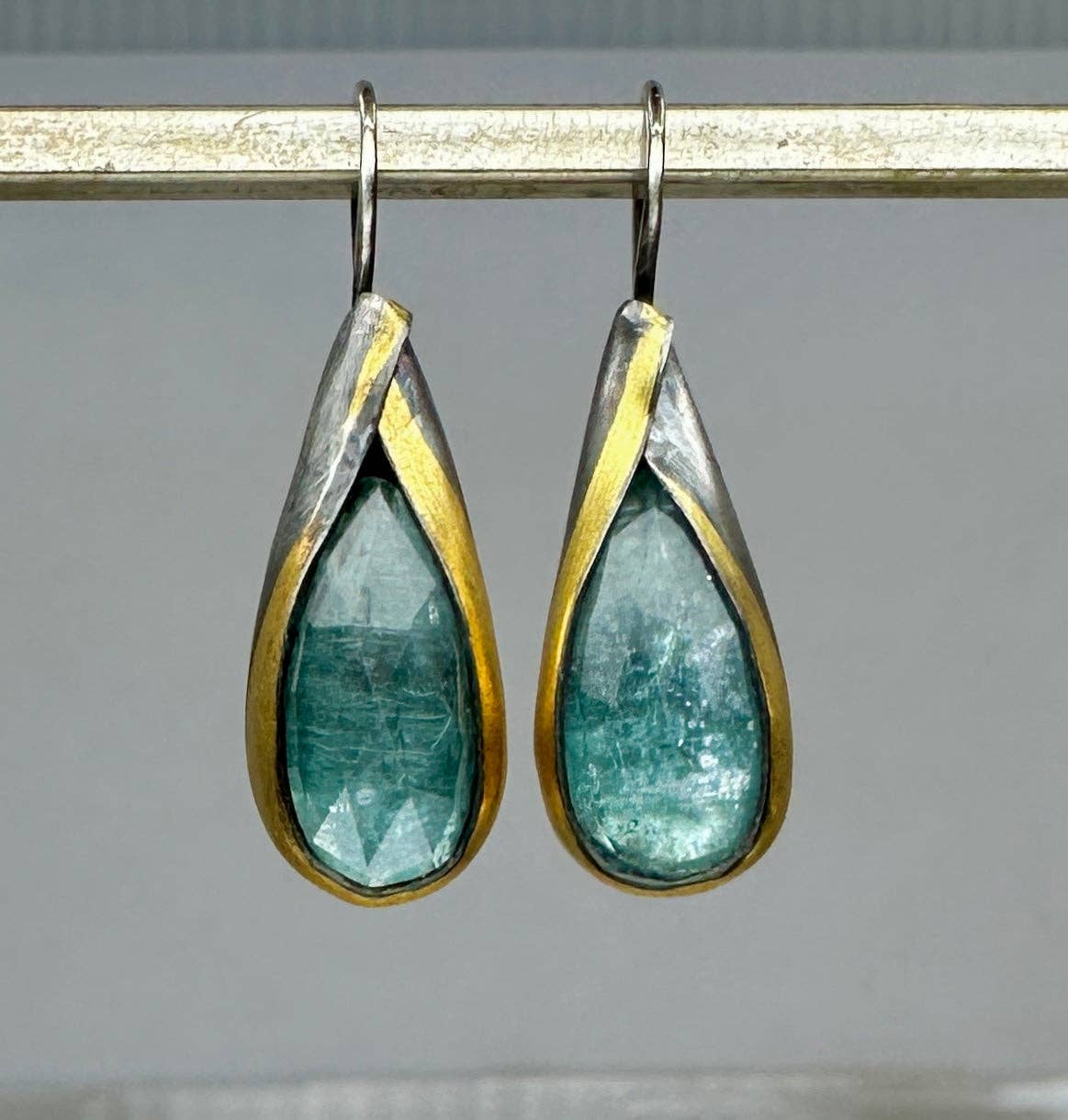 Austin Titus Studio – wholesale Dangle earrings – Long Teardrop Fold Earrings5