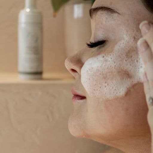 Simply Divine Lashes - Wholesale Eyelash/brow serum - Organic Eyelash Cleanser5