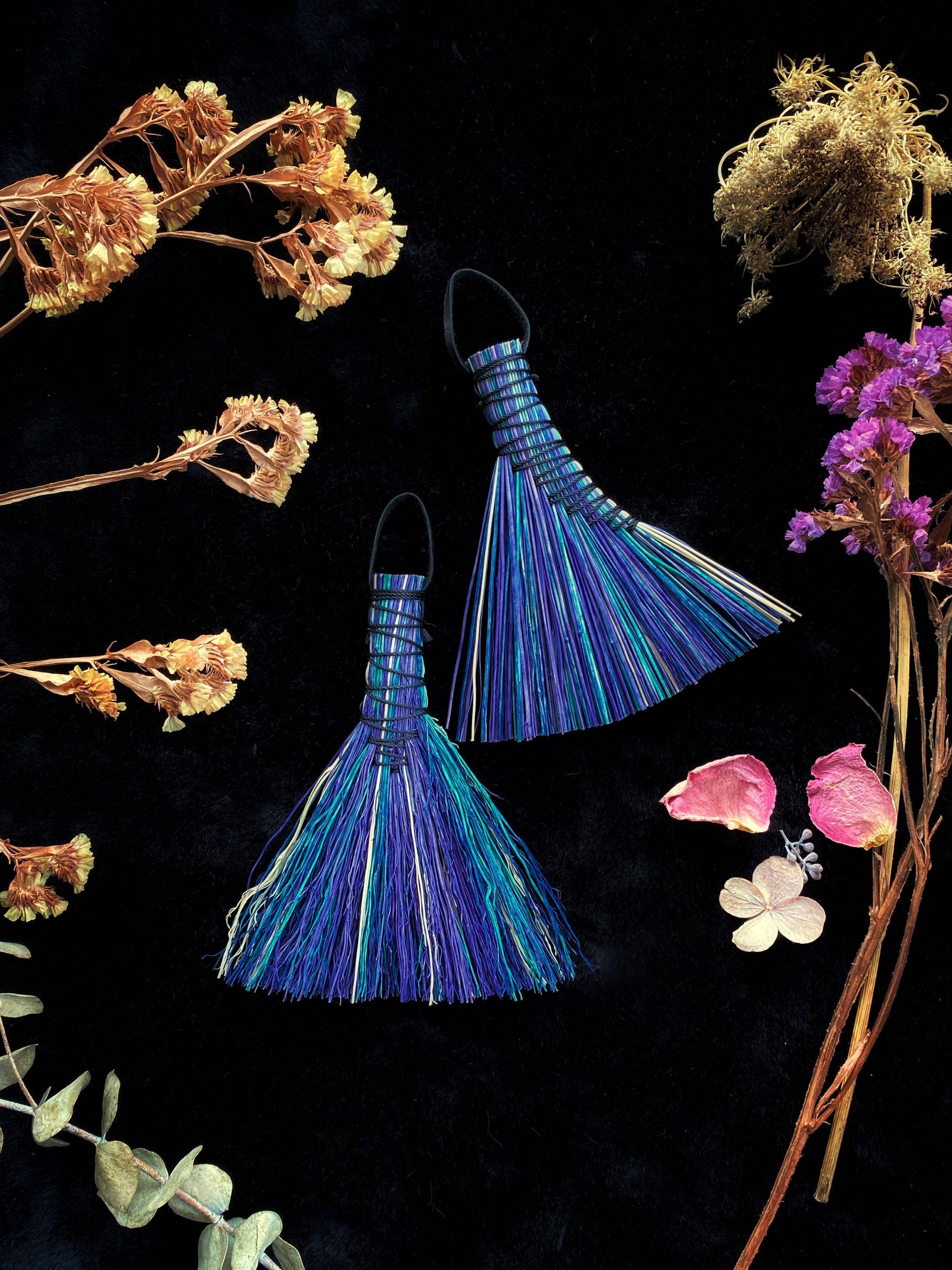 Keven Craft Rituals LLC - Wholesale Meditation Supplies - Hand Dyed Altar Brooms - 5 -6” Broomcorn4