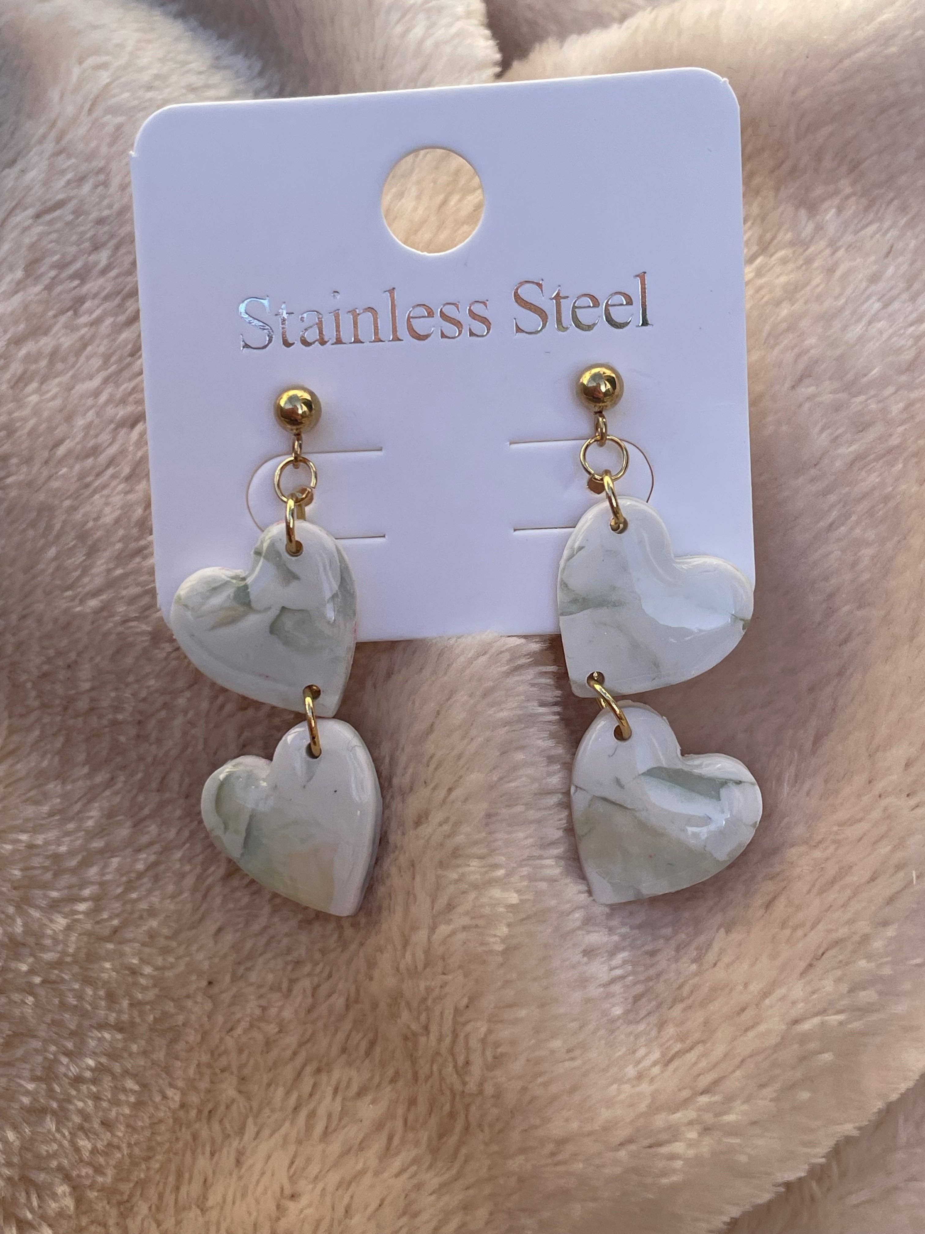 Lovely Gifts by Felicia - Wholesale Dangle Earrings - Lovely Romy Valentijn Earrings1
