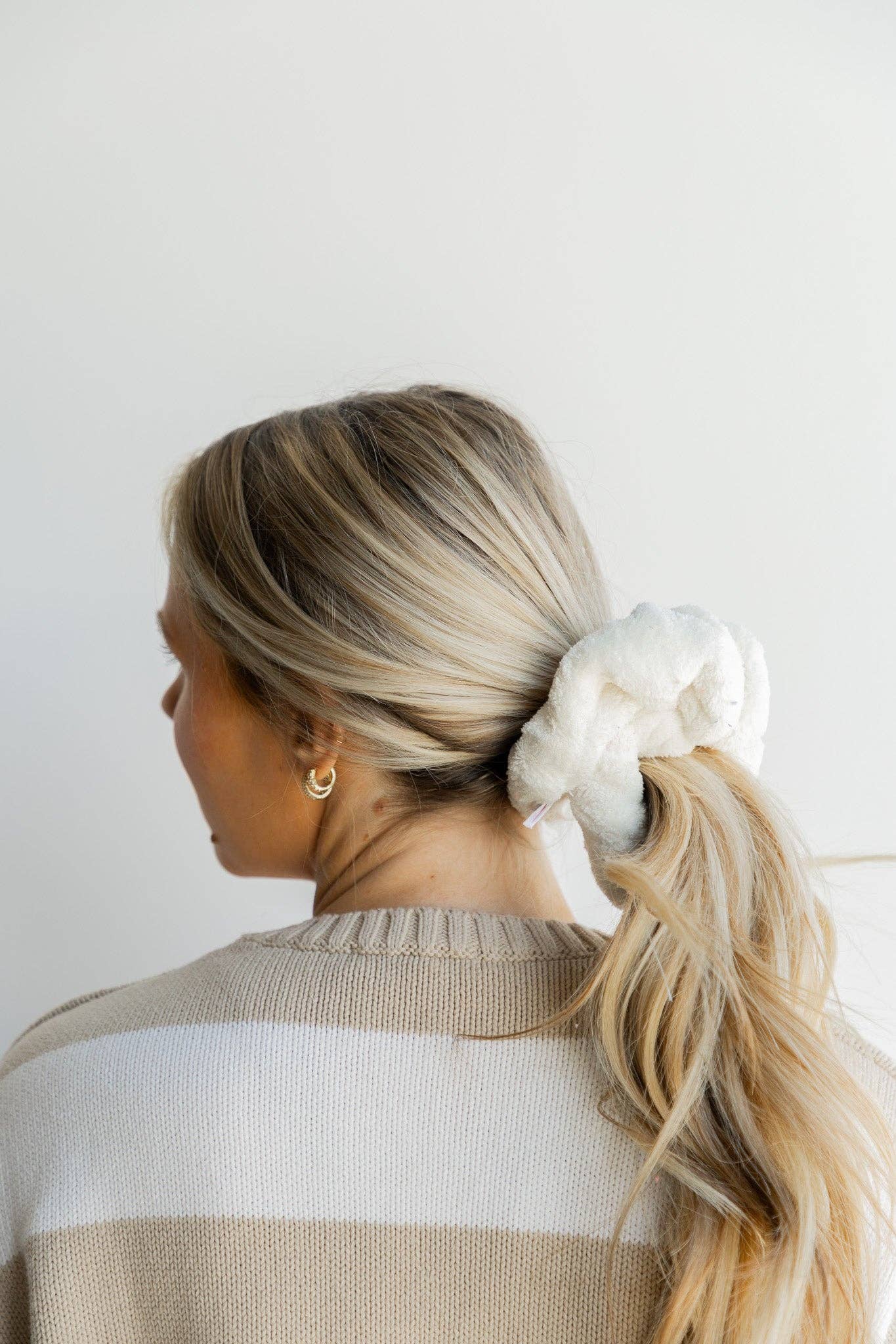 KAXI - Wholesale Scrunchie - Women's - OVERSIZED TOWEL SCRUNCHIES ( 18 COLORS )9