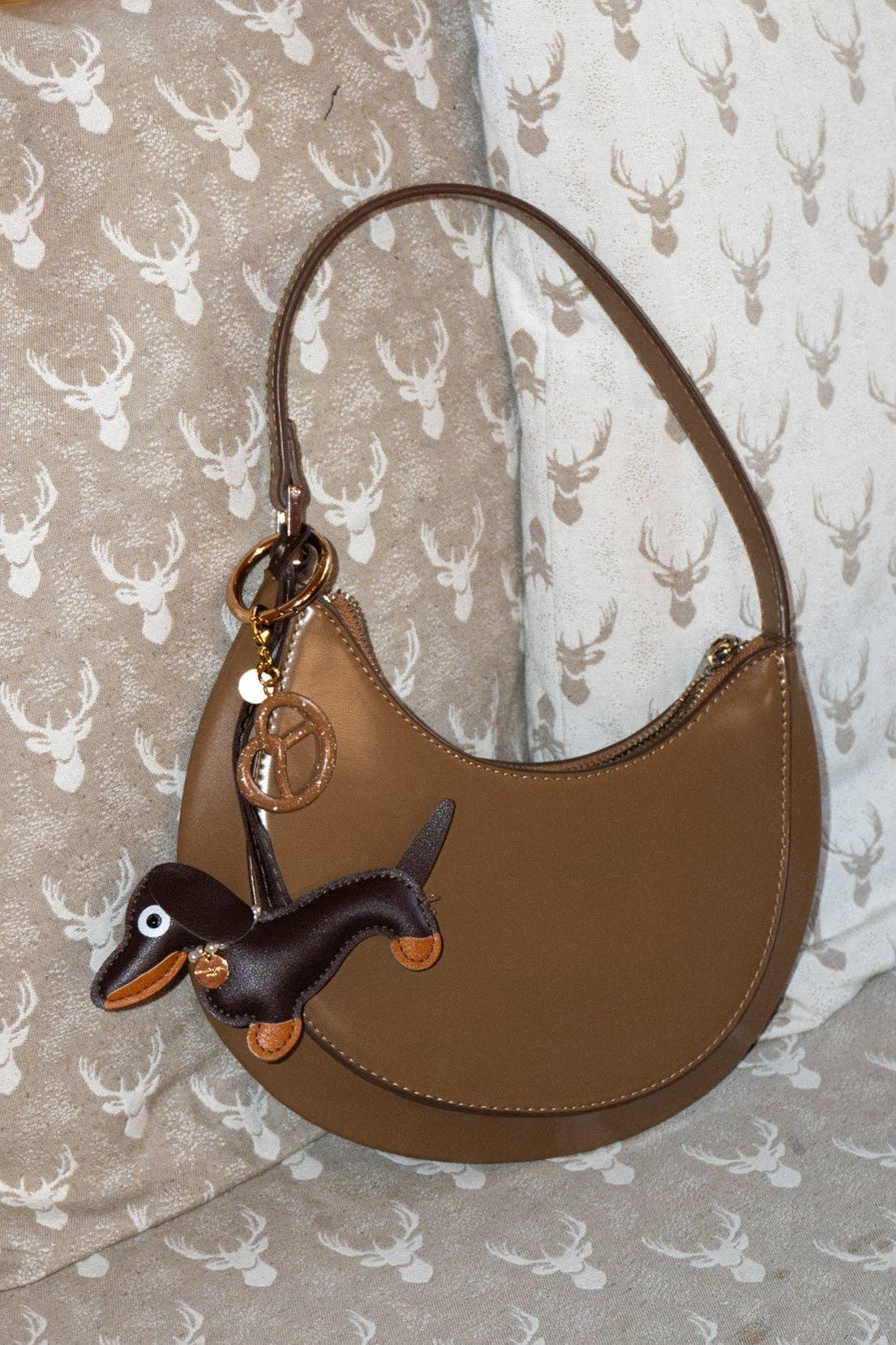 Cheeky Chain - Wholesale Purse/Bag Accessory - Women's - Bag Charm PRETZEL1