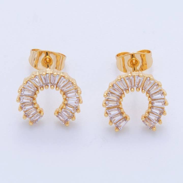 18K Gold Filled Clear CZ Baguette Horseshoe Stud Earrings | AI353 for wholesale by Aim Eternal
