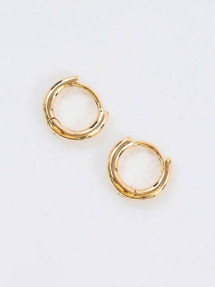 Mini Huggie Hoop Earrings | Gold for wholesale by Lovoda