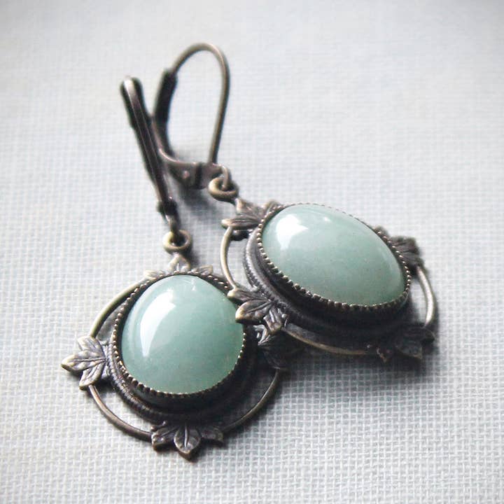 Aventurine Boucles d'oreilles pendantes style vintage taille moyenne pour la vente par Circa 1890