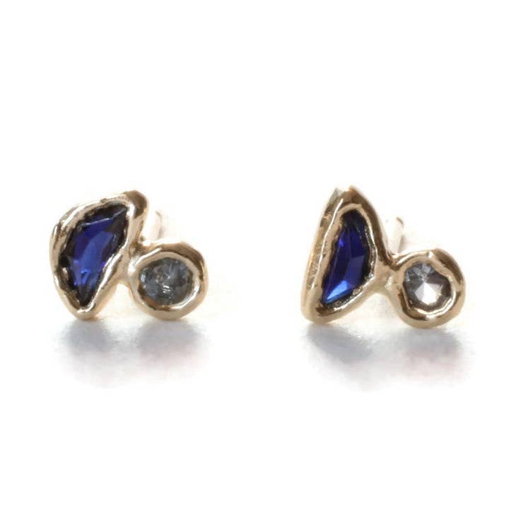 Grossist Safirblå Blue Moon-studs -E165YG för wholesale av Linn.