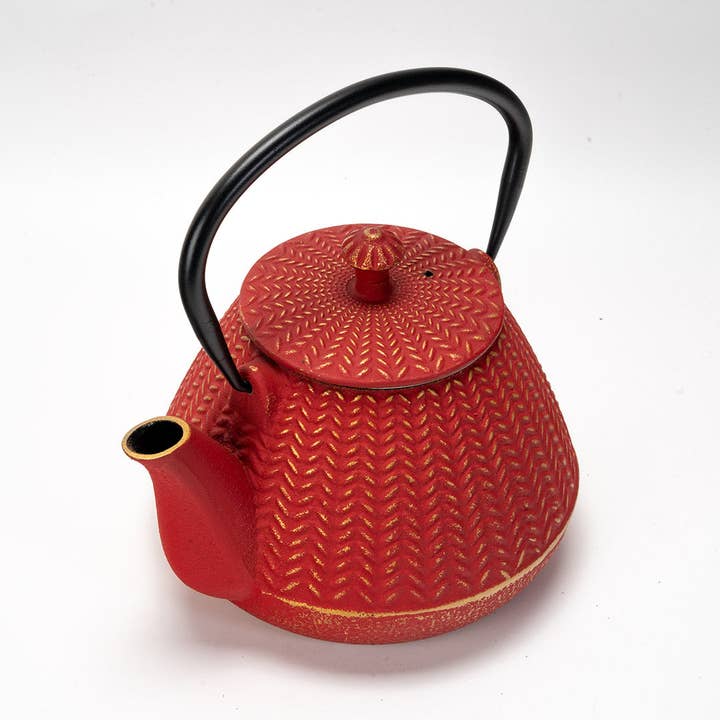 Urban Tokyo - Wholesale Tea Pot - Red Chevron Design 32oz Cast Iron Tea Pot (1/8)4