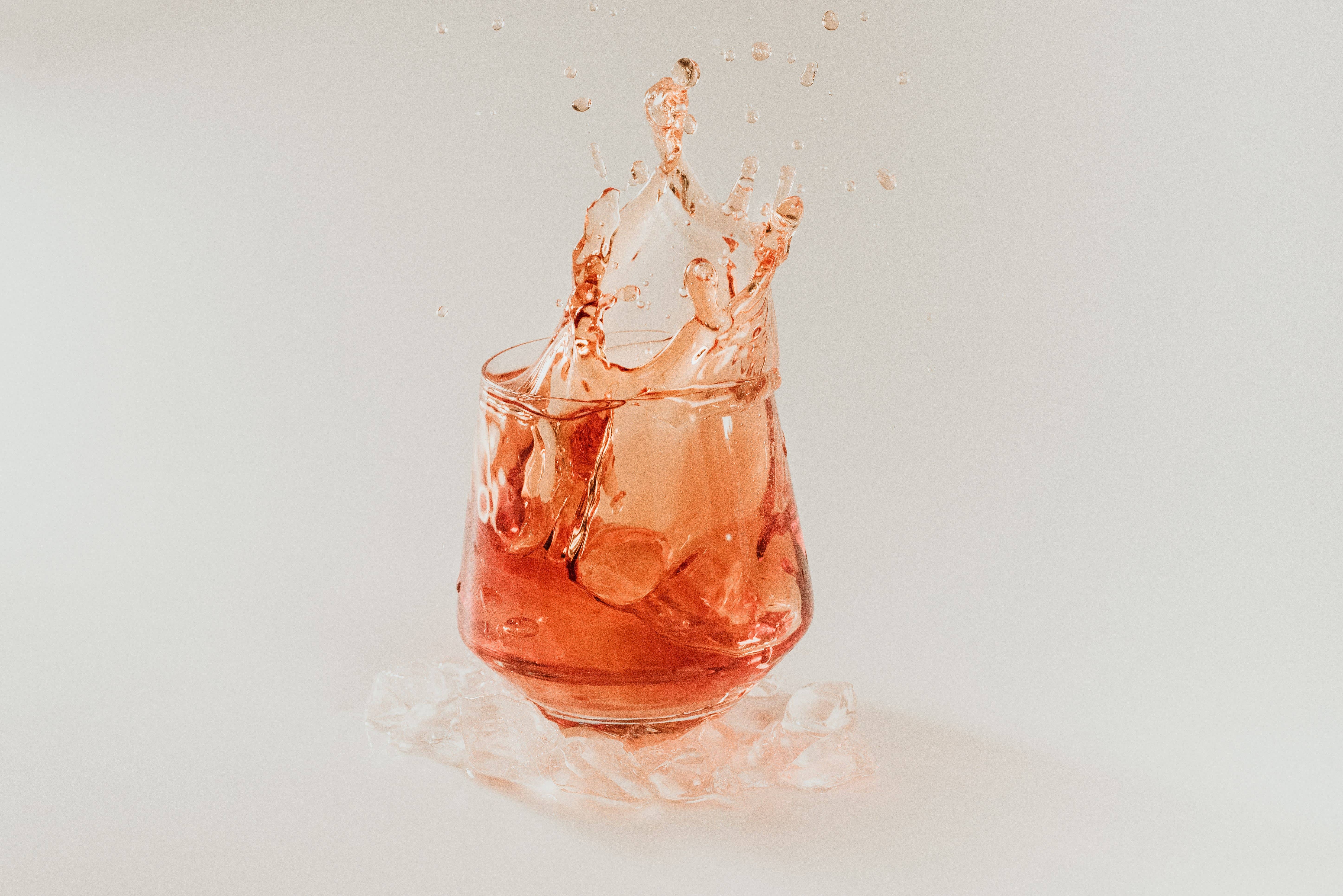 Pacharan Tía Arantza - Wholesale Liqueur - Wood Box + Pacharán Premium Tía Arantza 70 cl Vol 25º4