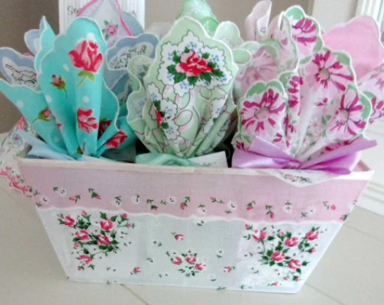 MOMENTS IN THYME - Wholesale Bar Soap - Sentiment Hankie Soaps for All Occasions3