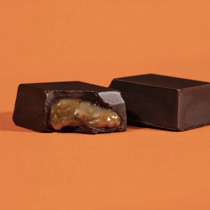 Coracao Chocolate & CACOCO - Wholesale Chocolate Bar - Salted Caramel Bar 2-Pack2