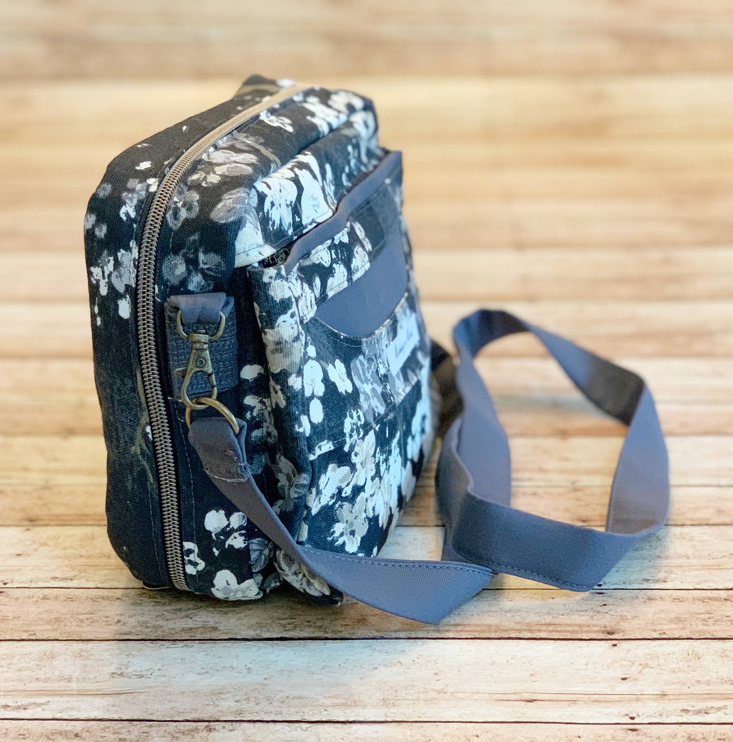 Modesty n Mind - Wholesale Bible Cover - Purse Style Bible Cover - Floral & Gray Canvas Bible Bag6