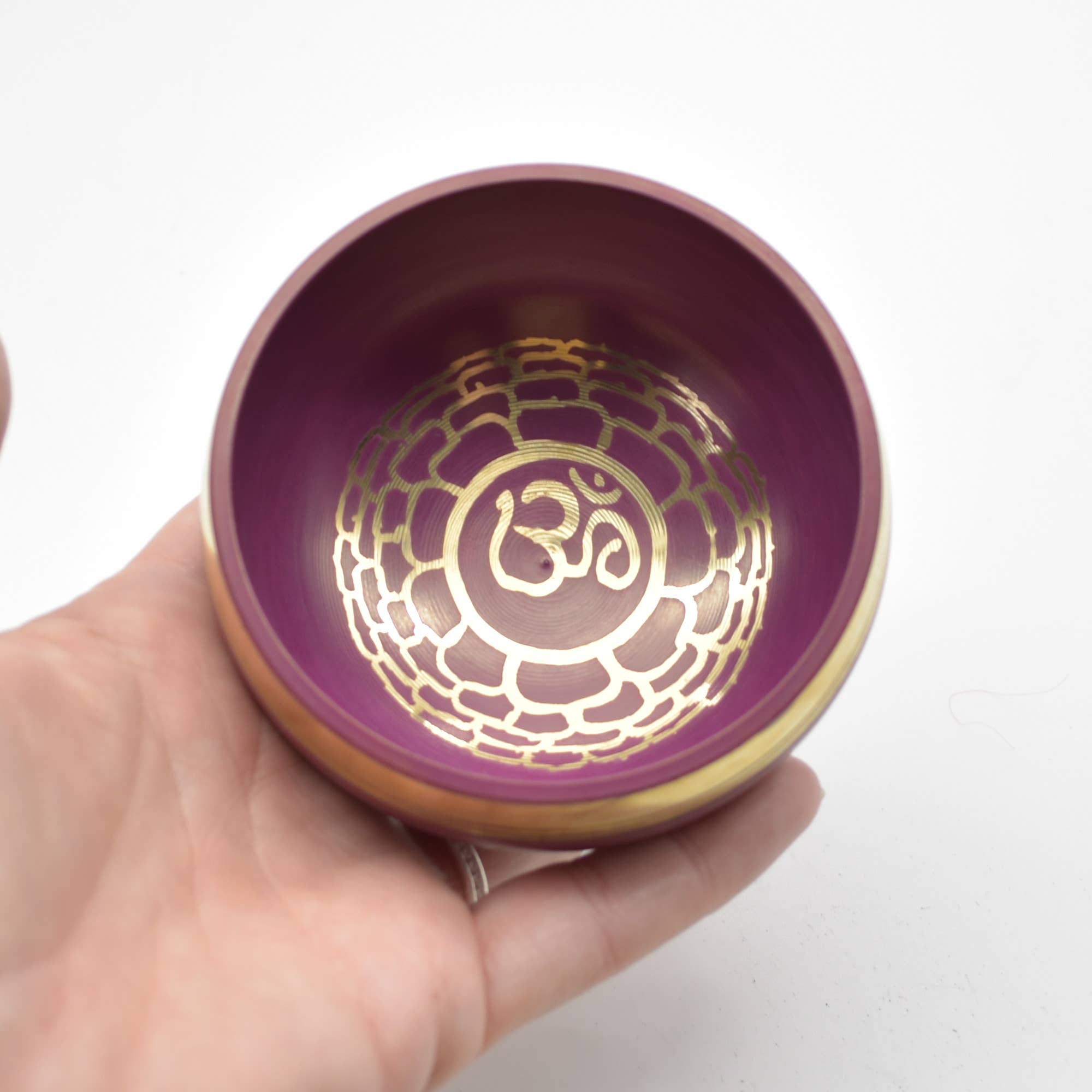 Blue Brown Green Pink Purple Red 7 Chakra Singing Bowls Meditation Bowls Set for wholesale on Faire7