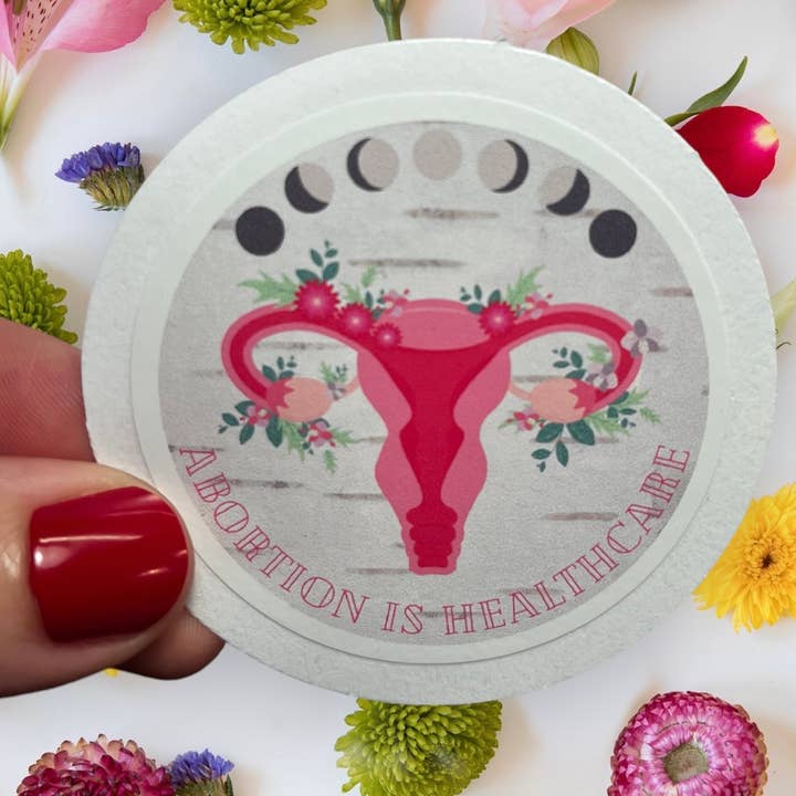 Abort är sjukvårdens feministiska klistermärke, livmodern måncykel för wholesale av Katenip Vintage Whimsy