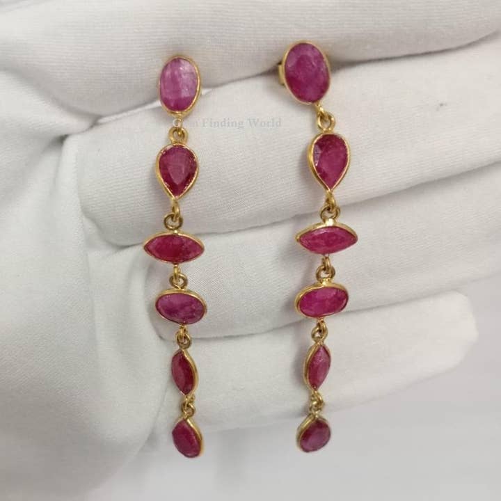 Rubin Dingleøreringe 925 Sterlingsølv Guldbelagt for engroshandel hos Rishi Jewelry