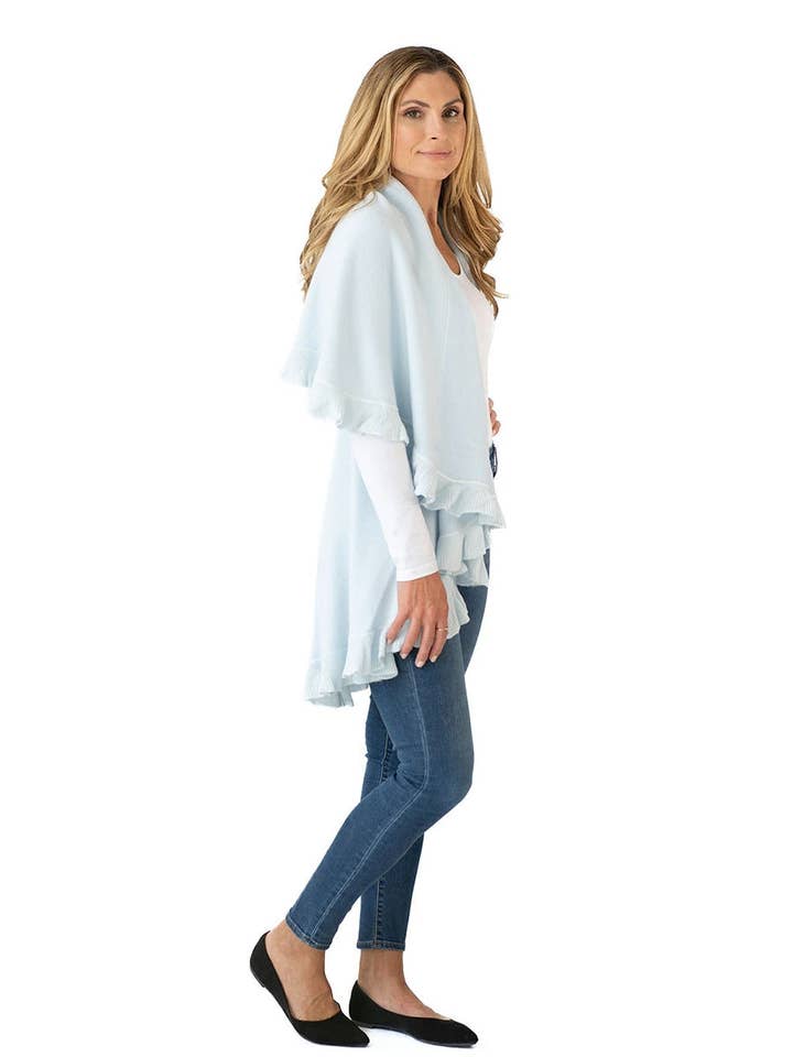 Sjaal in Lichtblauw met Ruchesrand voor wholesale door Heidi Kagan Designs, LLC.