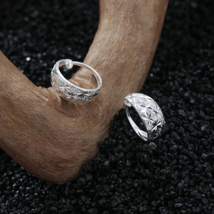 Moclein - Wholesale Hoop Earrings - Diamond Cut Pattern Sterling Silver Hoop Earrings
