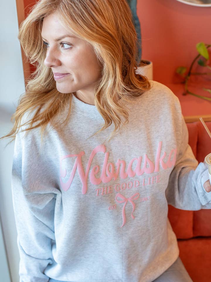 Grey Nebraska Bow Sweatshirt for wholesale on Faire6
