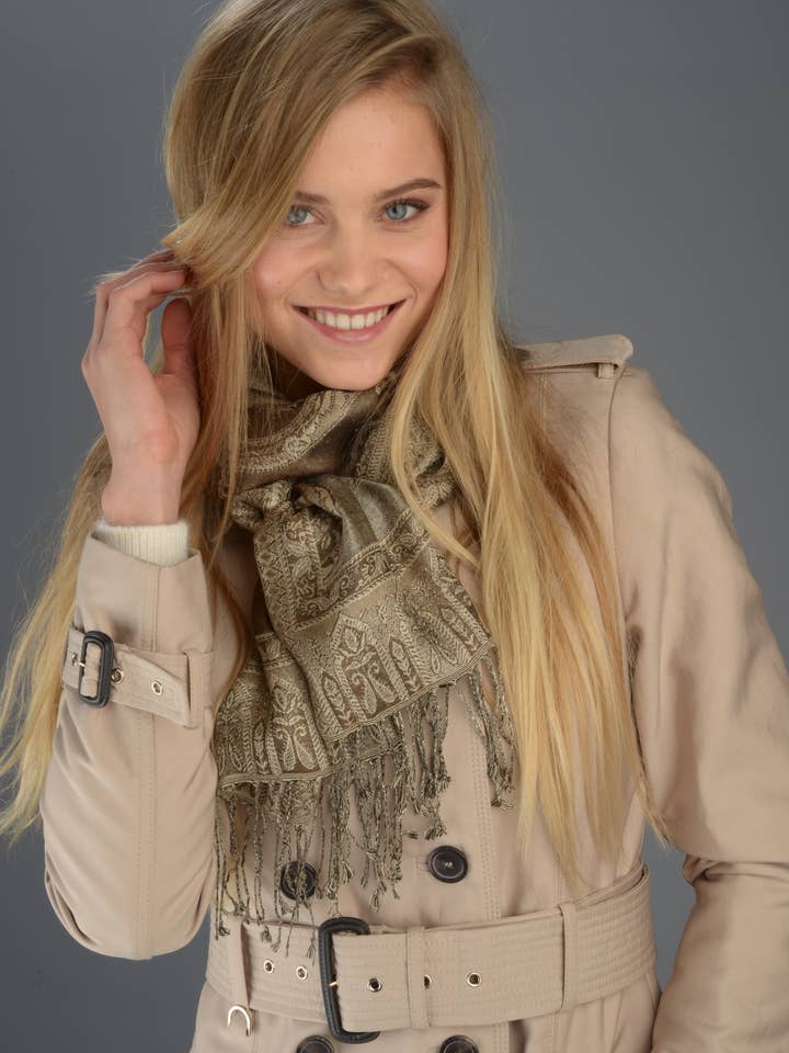 FOULARD NEW RAJA - 100% SOIE pour la vente par DIWALI PARIS