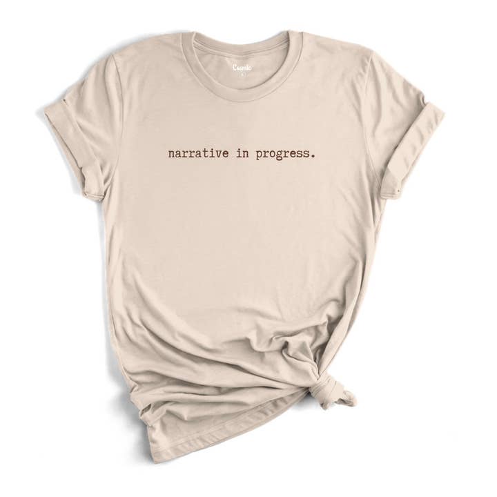 Narrativa en Progreso – Camiseta Gráfica Literaria - Boutique para venta al por mayor de Cosmic