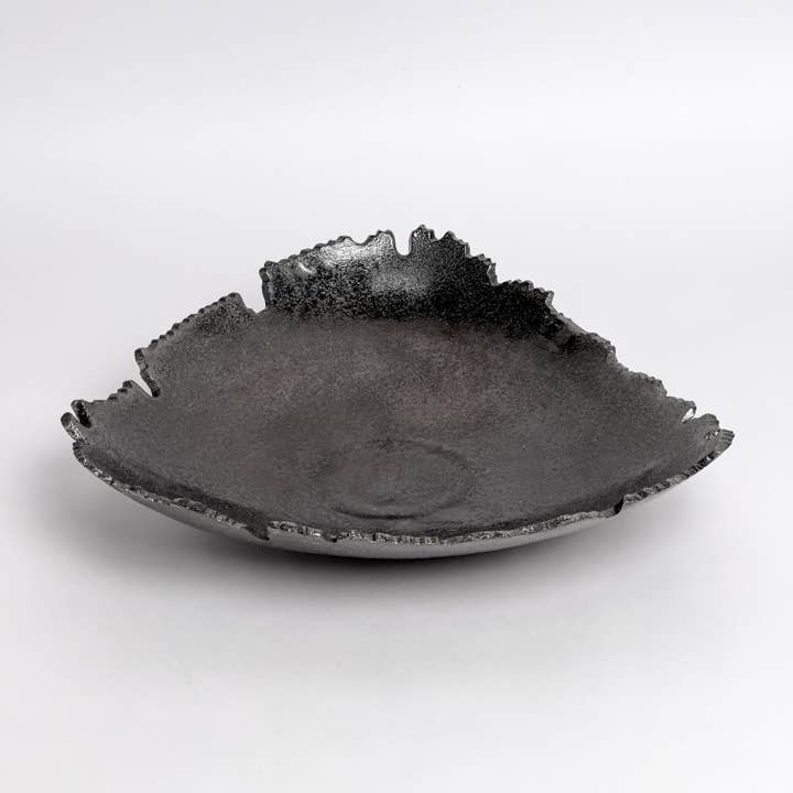 Stor bricka i svart nickel för wholesale av India Handicrafts Inc