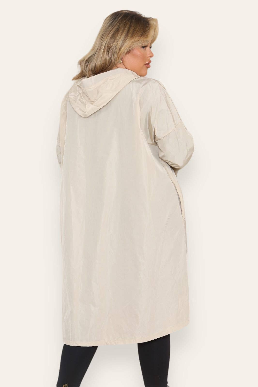 Miss Bold - Wholesale Raincoat - Women's - Oversized Hooded Rain Mac3