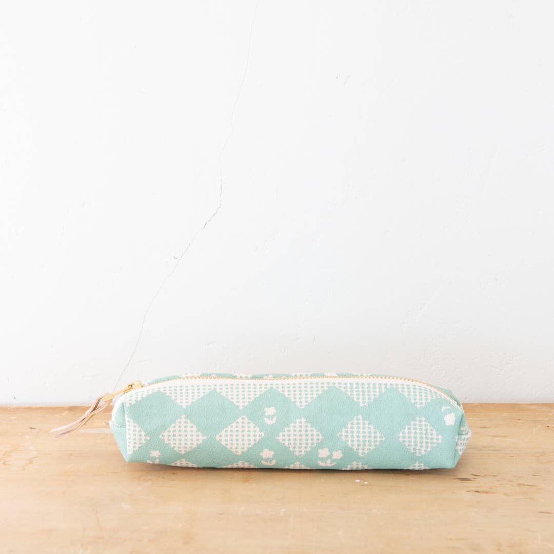 Erin Flett - Wholesale Pencil Case/Pouch - Checkered Quilt Pencil Bag2