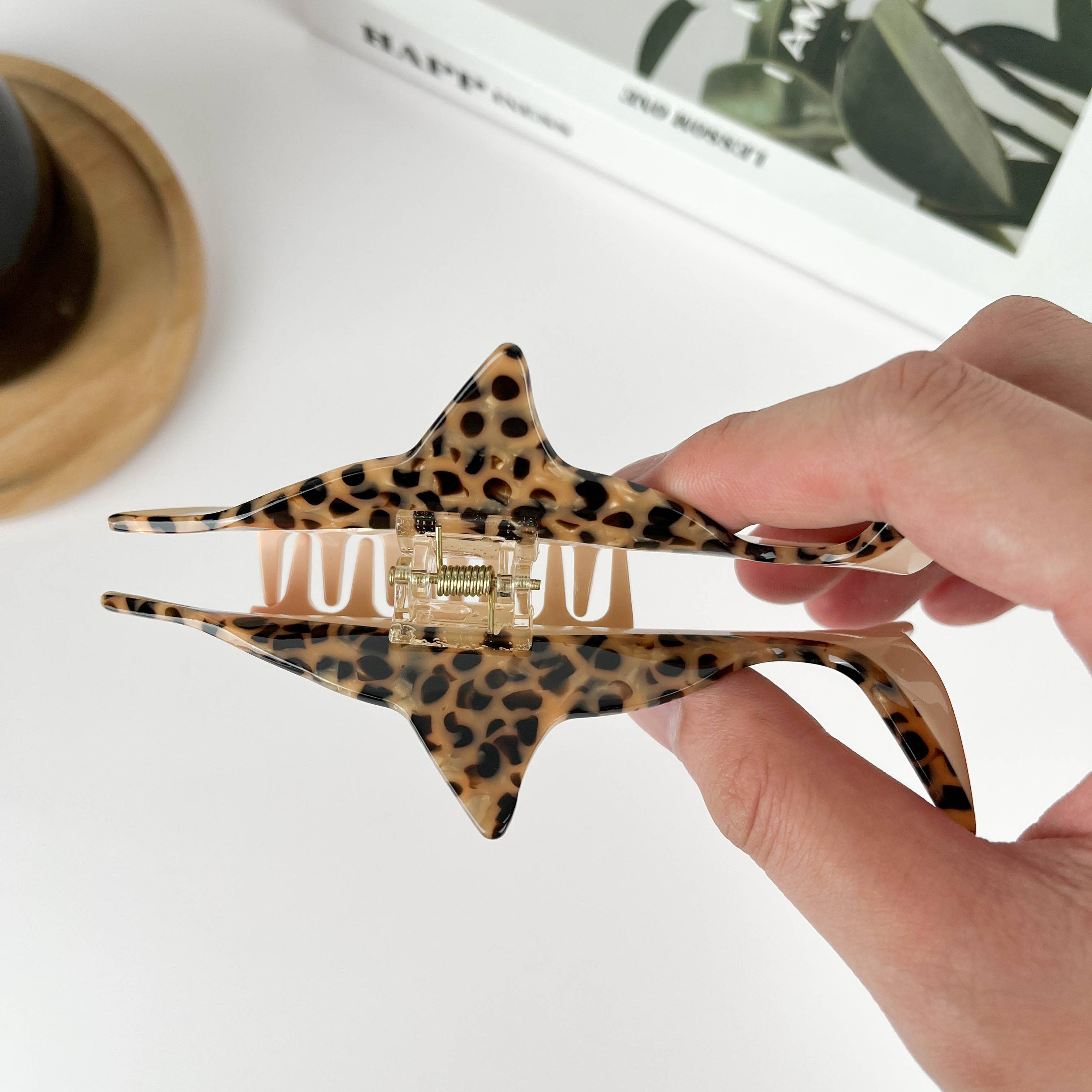 TheDivaSoap - Wholesale Hair Clip - Women's - Shark Hair Clip,Marine Animal Claw Clip4