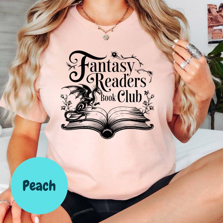 T-shirt du club de lecture Fantasy Readers – T-shirt de livre fantastique avec dragon – Cadeau littéraire pour les lecteurs – T-shirt du club de lecture pour les amateurs de fantasy – T-shirt de lecteur magique pour la vente par Epic Life - Designed