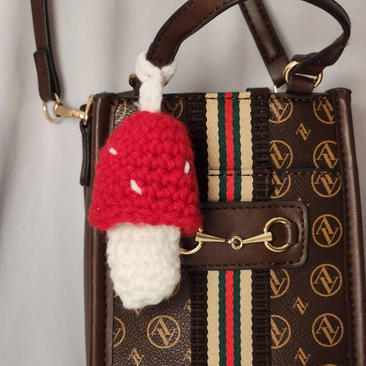 Hey Beautiful – wholesale Lip balm case/holder – Crochet Mushroom Chapstick holder Keychain5