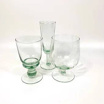 Jarapa – wholesale Wine glass – Recycled Glass Wine Glass 300ml2