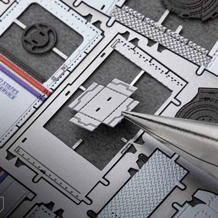 Metal Earth - Wholesale Decorative Tabletop Object - USPS LLV Mail Truck8