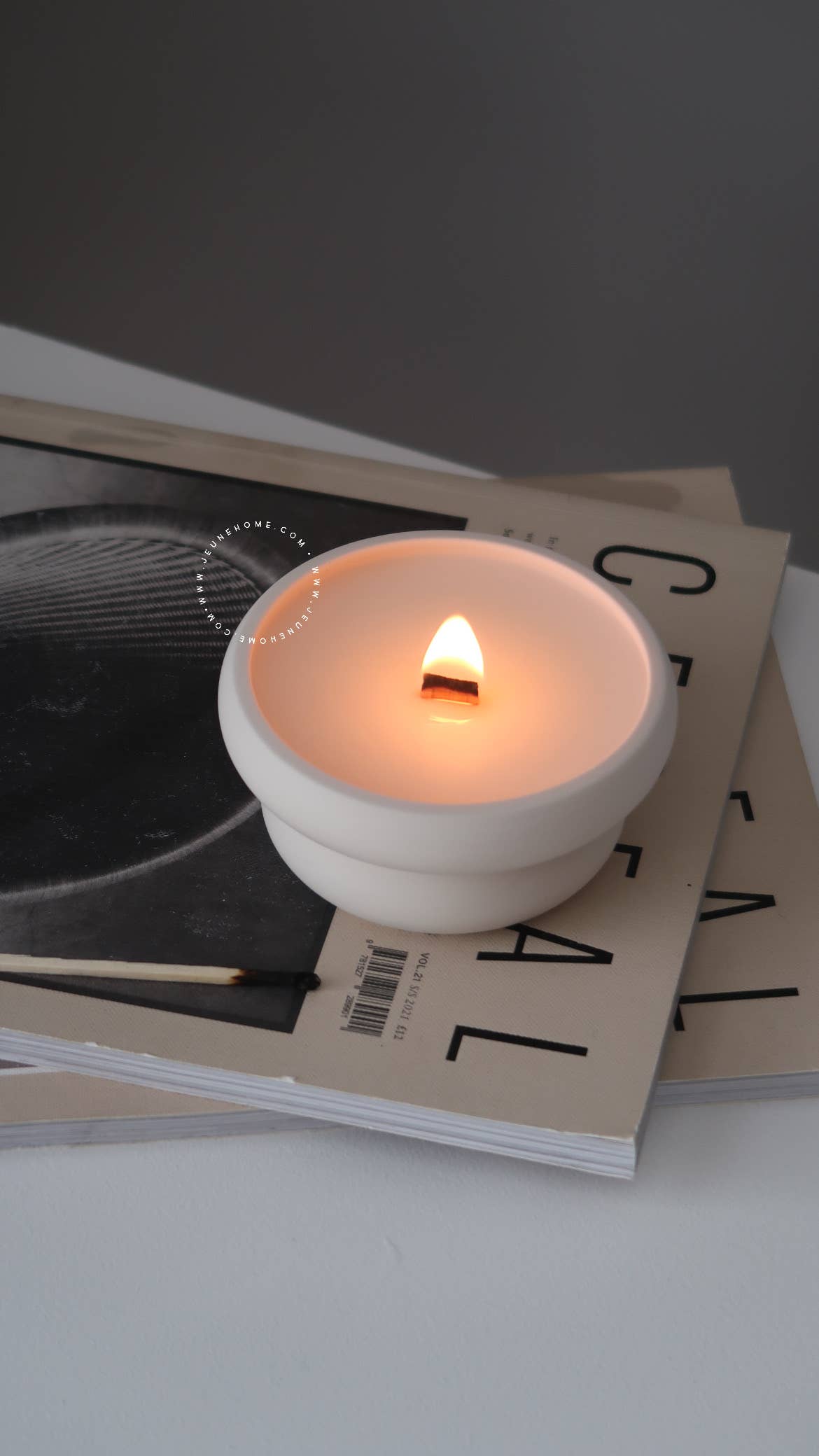 Jeune Home - Wholesale Jar/Filled Candle - Halo - custom scented coconut wax candle with wood wick 4