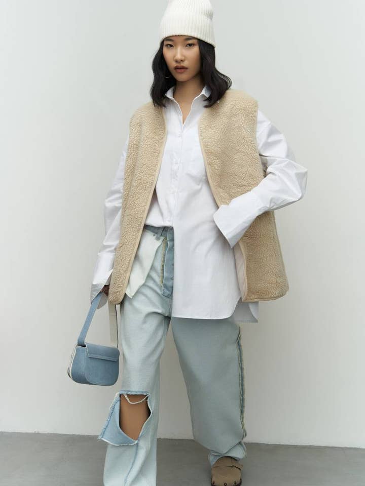 Design company-Fatma Balkir - Wholesale Outerwear Vest - Women's - Beige Plush long vest with sleveless for womens-warm coat