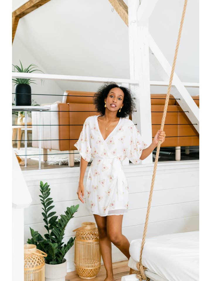 KumaVida – wholesale Klänning - Dam – Leela Kimono Omlottklänning - Vit