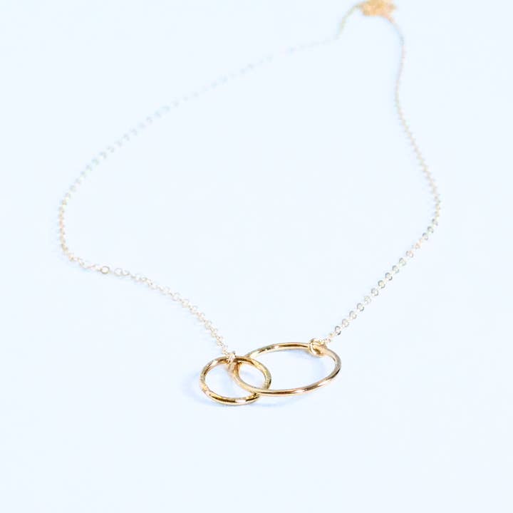 Collane Connections per la vendita all'ingrosso da parte di Shannon Dawn Jewelry