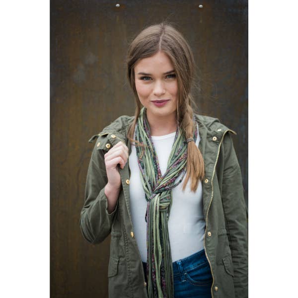 60% rabat på udsalg Fiona halsbeklædning sortiment (10-pak) for engroshandel hos Shreds + rerope