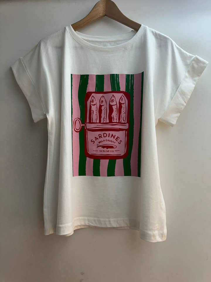 White 16951 Printed T-shirt for wholesale on Faire