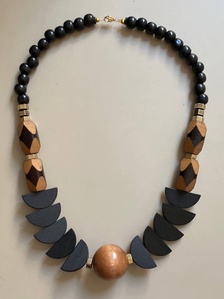 MRL03 - Statement necklace, Hematite, painted wood and acrylic for wholesale by Gist Jewellery
