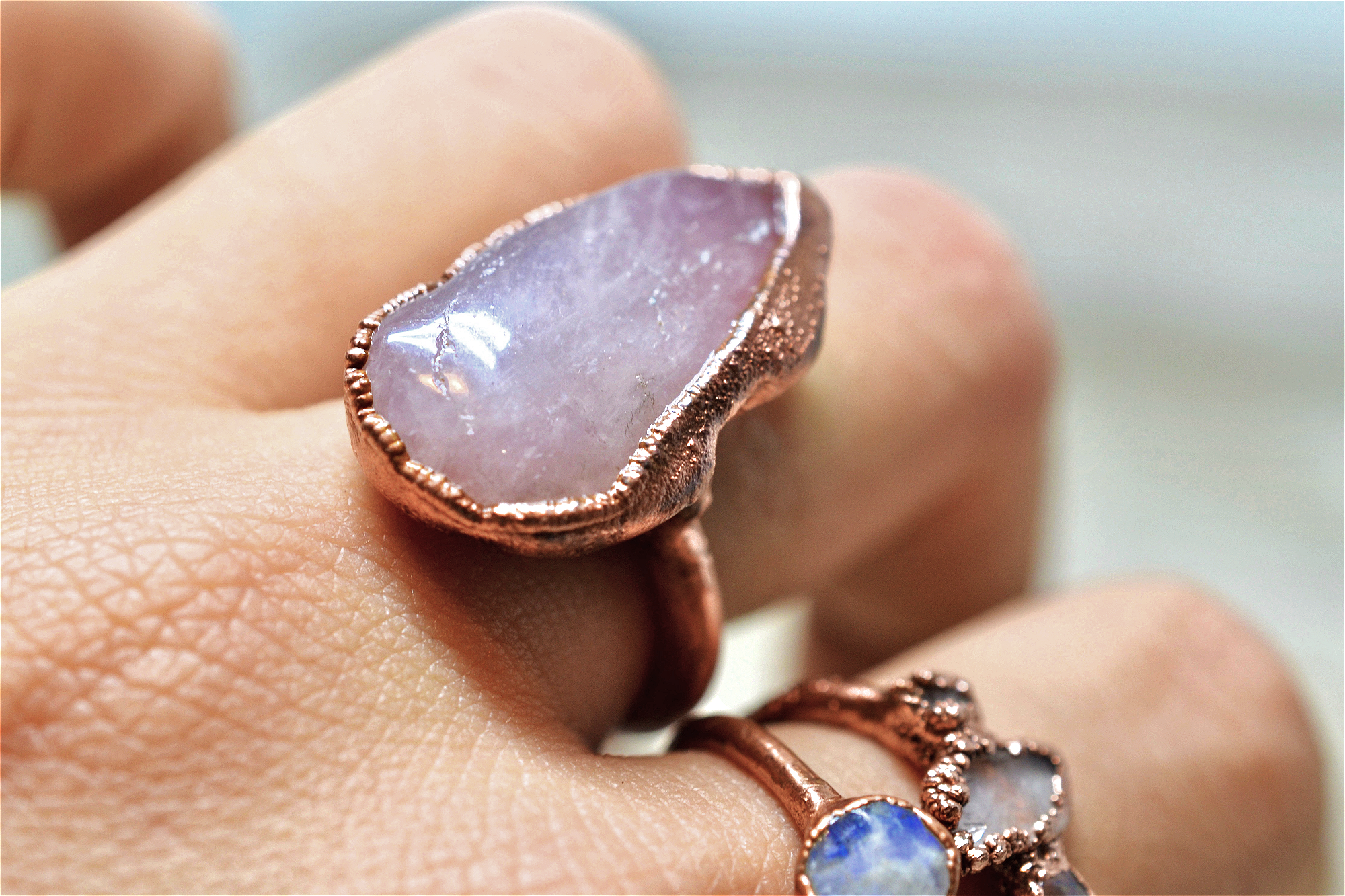 Daddy Daughter Jewelry – Großhandel Cocktail-/Statement-Ring – Rosenquarz-Kupferring | Ring aus rosa Quarz3