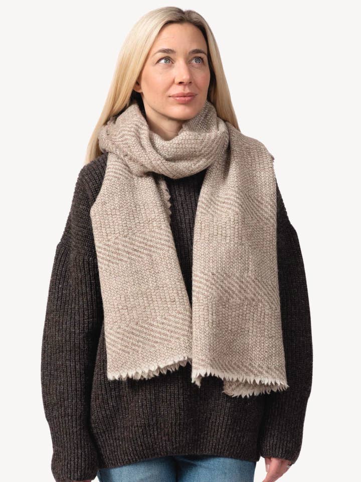 Schal Aurora Eiche für den Großhandel von Ekta Helsinki