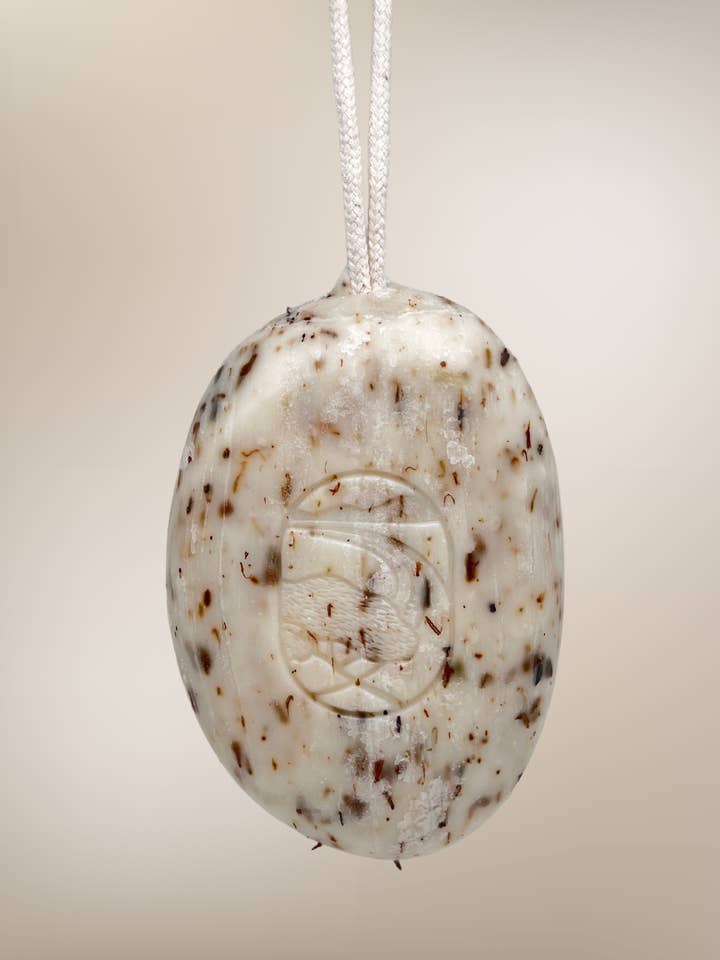 New ✨ Lavender flower pebble soap on rope, 200g for wholesale by Aqui d'Aia